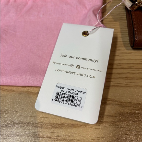 NWT Poppy and Peonies Margaux Wallet - Picture 4 of 6